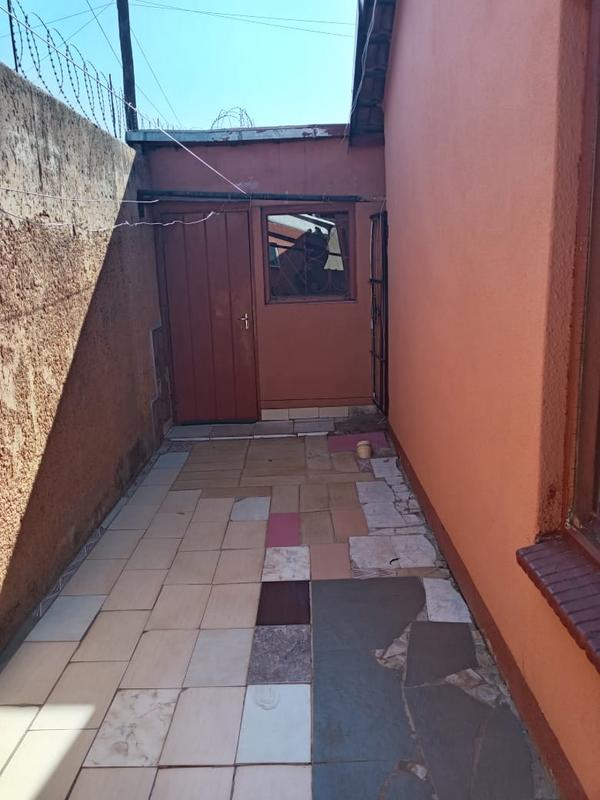 3 Bedroom Property for Sale in Protea North Gauteng