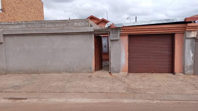 3 Bedroom Property for Sale in Protea North Gauteng
