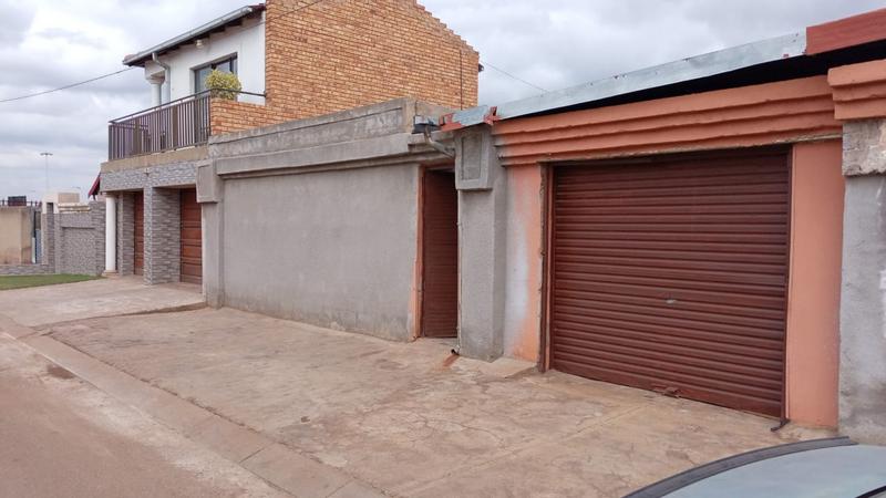 3 Bedroom Property for Sale in Protea North Gauteng