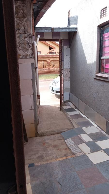 3 Bedroom Property for Sale in Protea North Gauteng