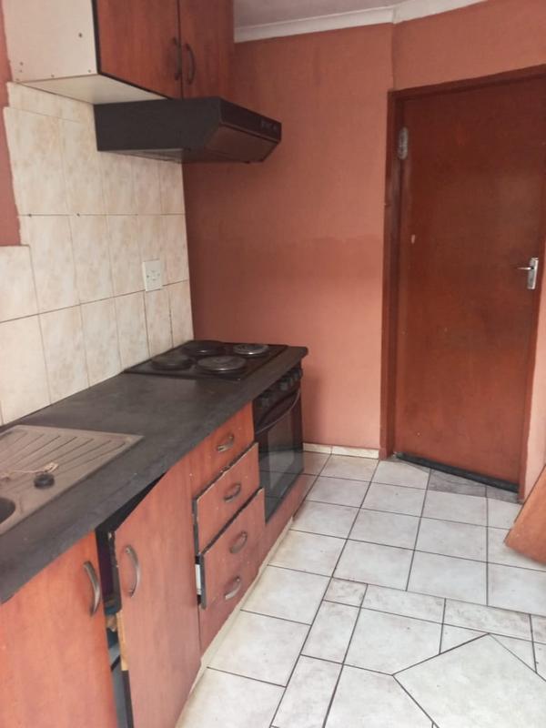 3 Bedroom Property for Sale in Protea North Gauteng