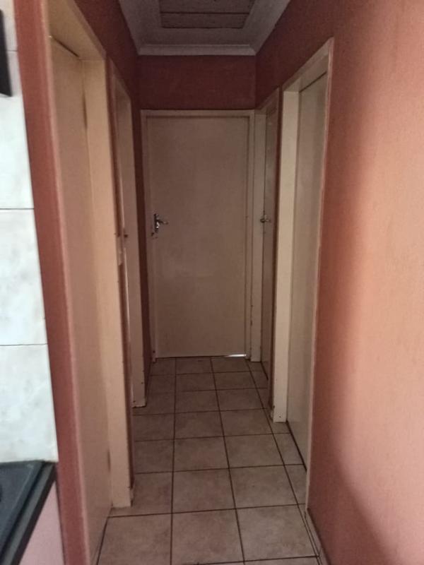3 Bedroom Property for Sale in Protea North Gauteng