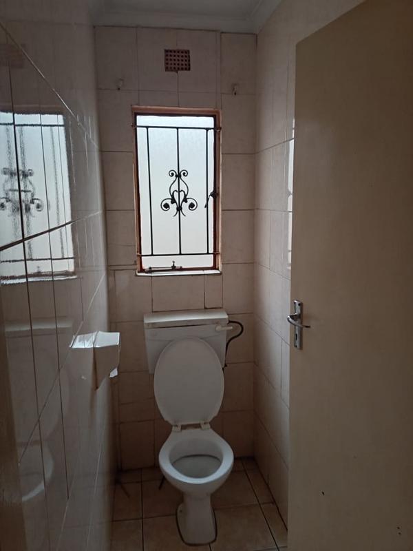 3 Bedroom Property for Sale in Protea North Gauteng