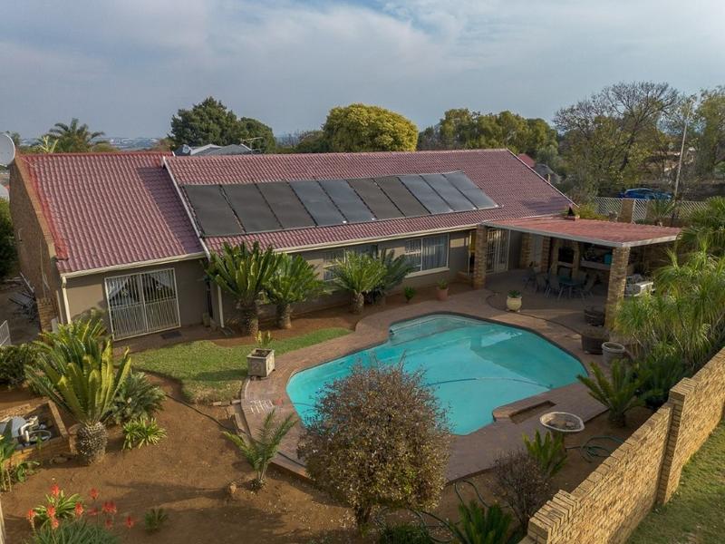 4 Bedroom Property for Sale in Albemarle Ext 2 Gauteng