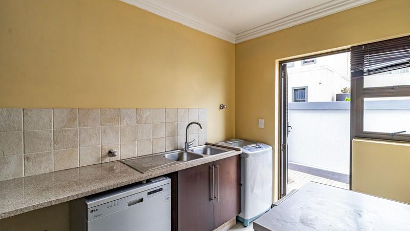5 Bedroom Property for Sale in Aspen Hills Gauteng