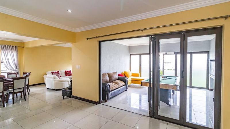 5 Bedroom Property for Sale in Aspen Hills Gauteng