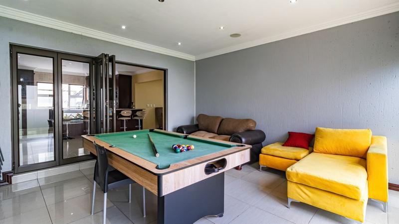 5 Bedroom Property for Sale in Aspen Hills Gauteng