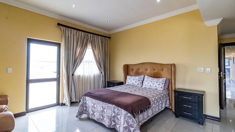 5 Bedroom Property for Sale in Aspen Hills Gauteng