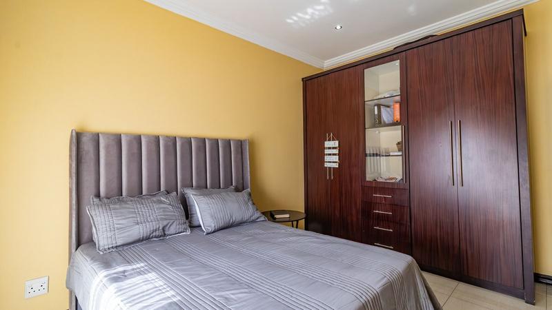 5 Bedroom Property for Sale in Aspen Hills Gauteng