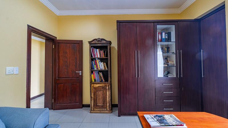 5 Bedroom Property for Sale in Aspen Hills Gauteng