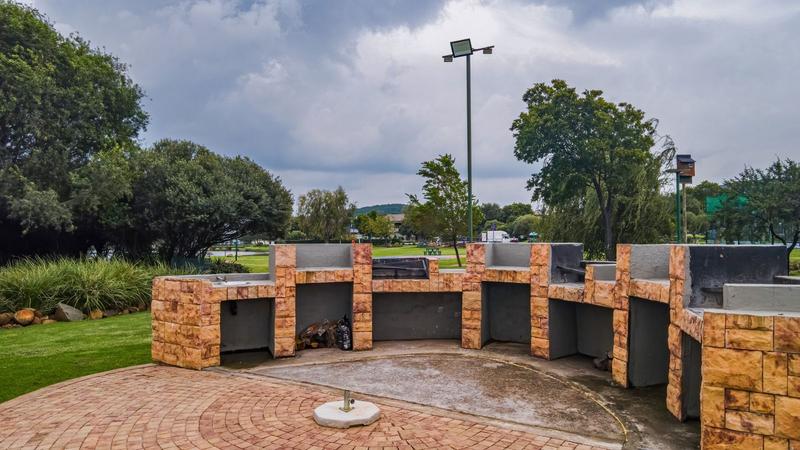 5 Bedroom Property for Sale in Aspen Hills Gauteng