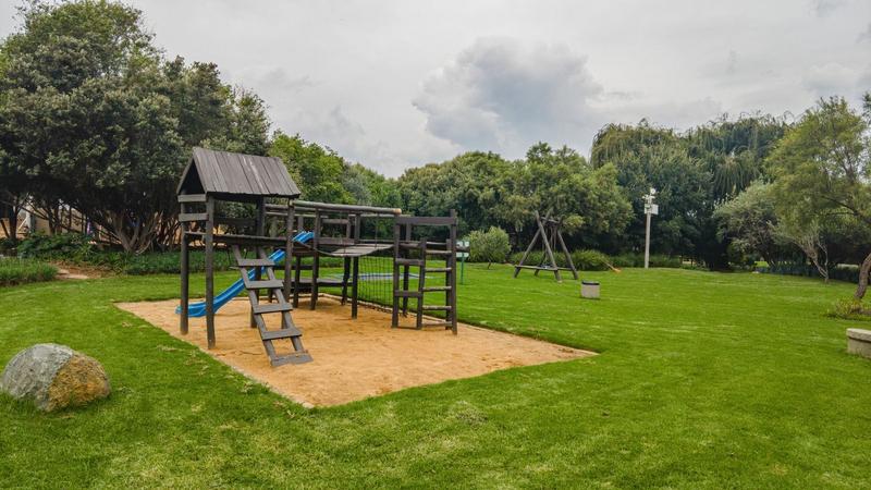 5 Bedroom Property for Sale in Aspen Hills Gauteng