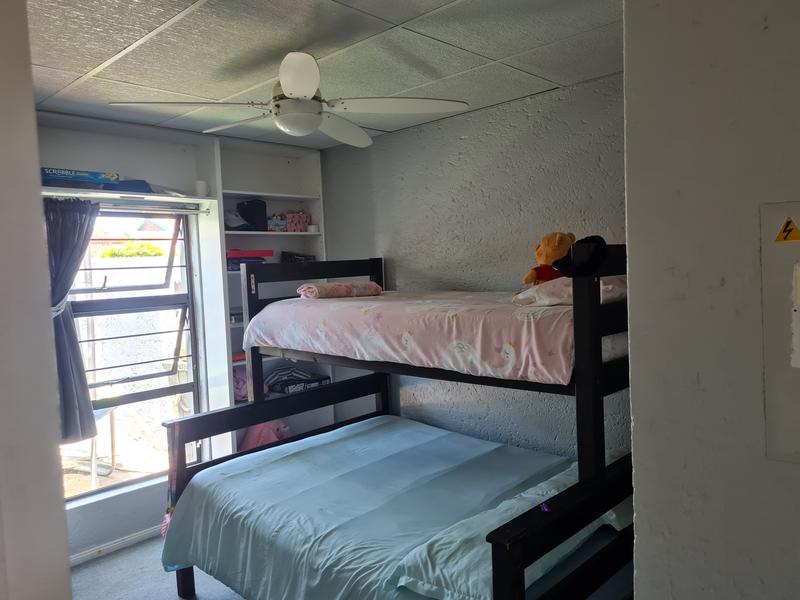 To Let 2 Bedroom Property for Rent in Weltevreden Park Gauteng