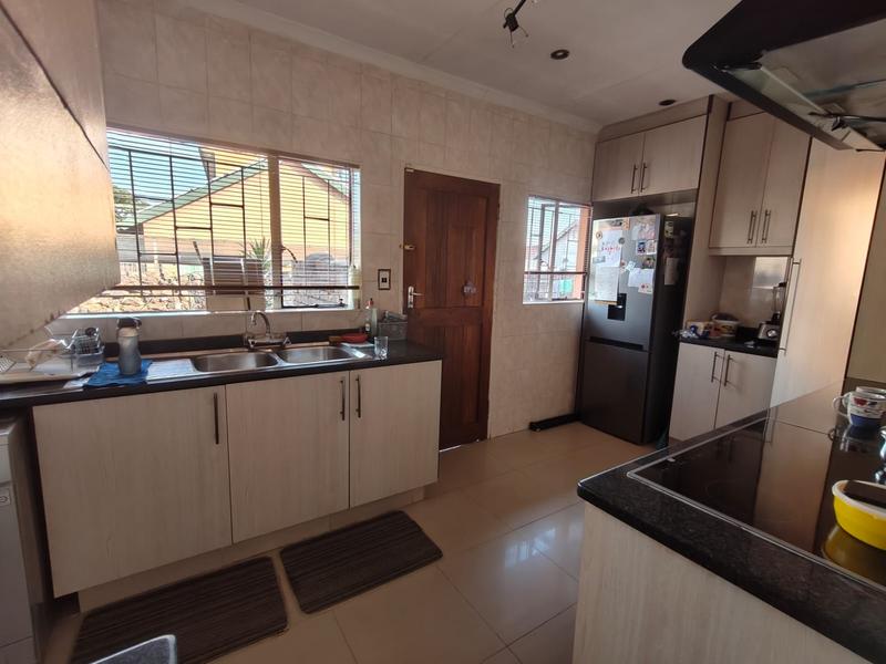 3 Bedroom Property for Sale in Erasmia Gauteng