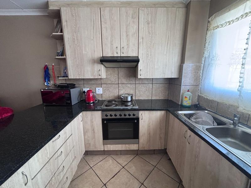 2 Bedroom Property for Sale in Florida Glen Gauteng