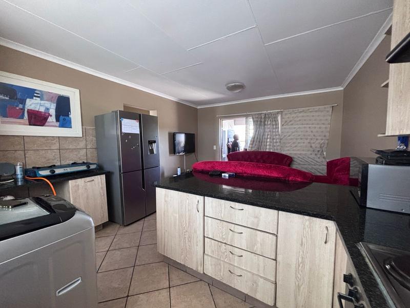 2 Bedroom Property for Sale in Florida Glen Gauteng