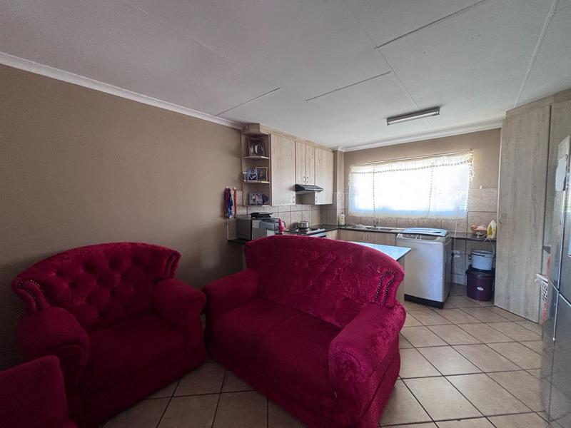 2 Bedroom Property for Sale in Florida Glen Gauteng