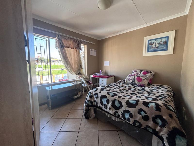 2 Bedroom Property for Sale in Florida Glen Gauteng