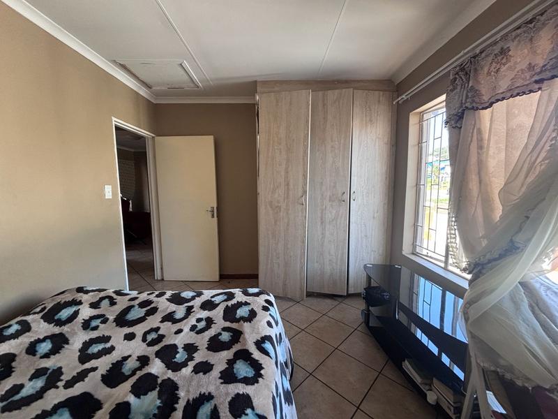 2 Bedroom Property for Sale in Florida Glen Gauteng