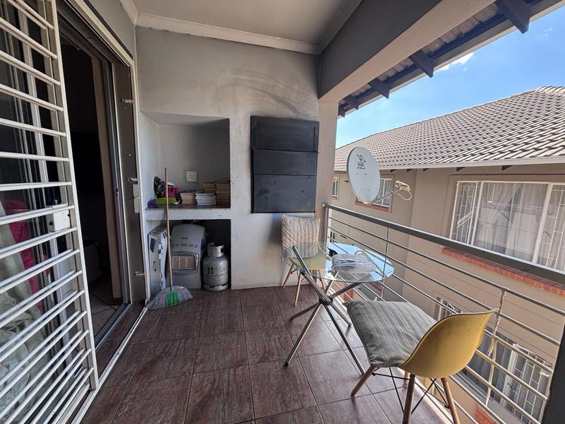 2 Bedroom Property for Sale in Florida Glen Gauteng
