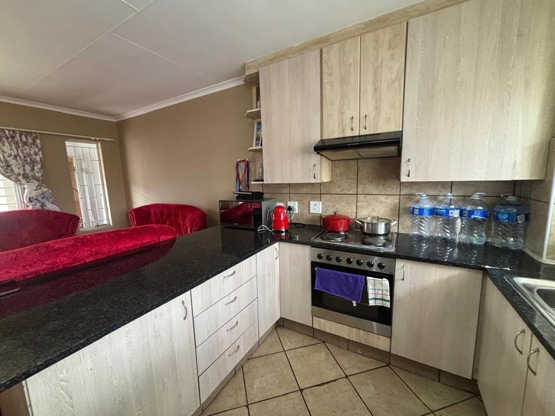 2 Bedroom Property for Sale in Florida Glen Gauteng