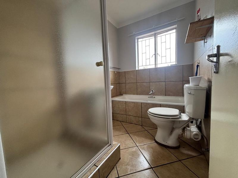 2 Bedroom Property for Sale in Florida Glen Gauteng