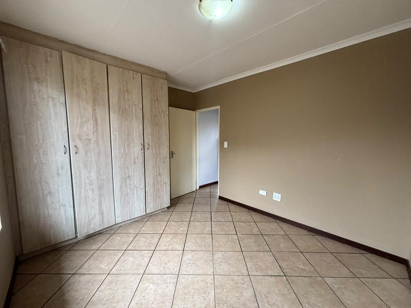 2 Bedroom Property for Sale in Florida Glen Gauteng