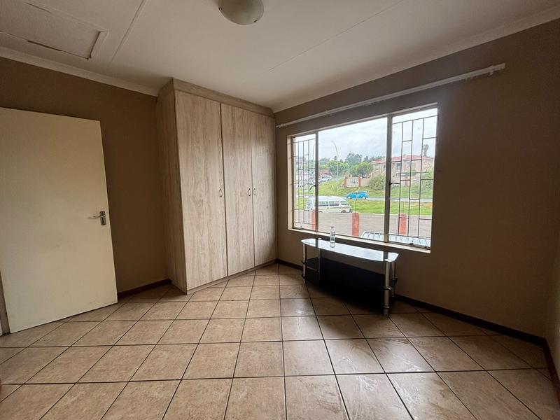 2 Bedroom Property for Sale in Florida Glen Gauteng