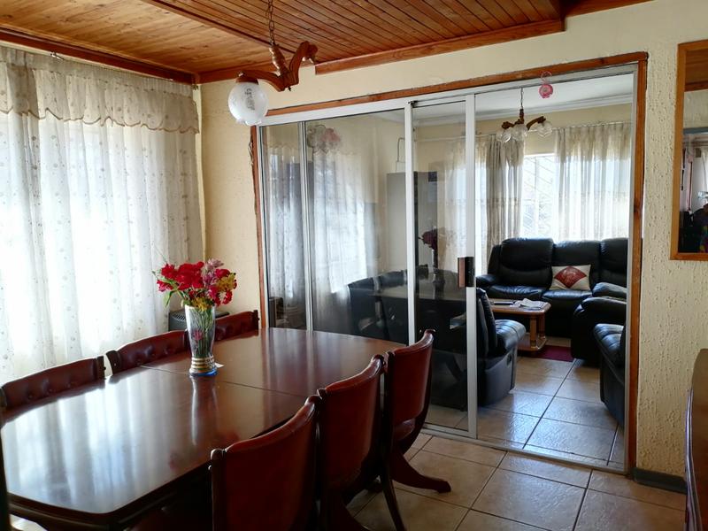 6 Bedroom Property for Sale in Duduza Gauteng