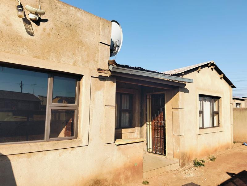 8 Bedroom Property for Sale in Tembisa Gauteng