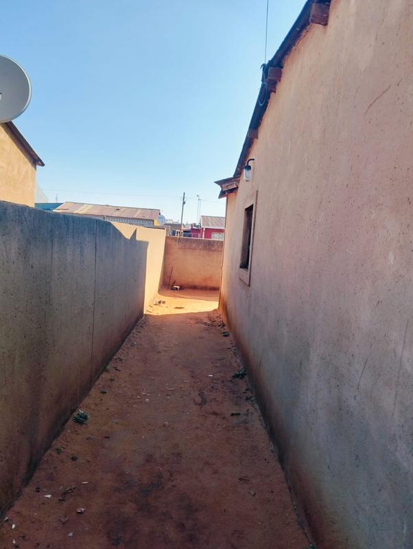 8 Bedroom Property for Sale in Tembisa Gauteng