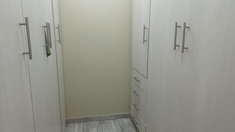 4 Bedroom Property for Sale in Klippoortje Gauteng