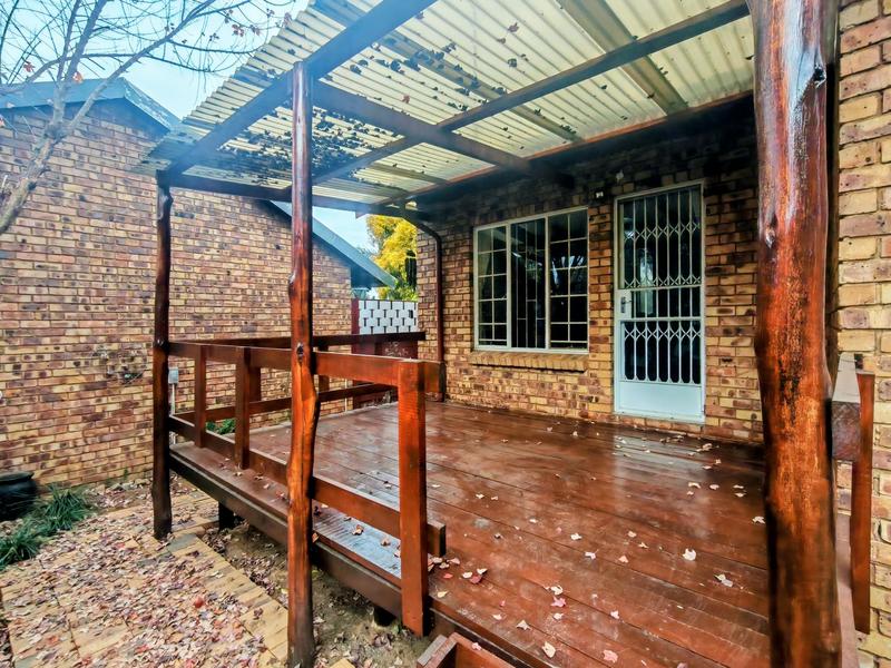 2 Bedroom Property for Sale in Heuweloord Gauteng