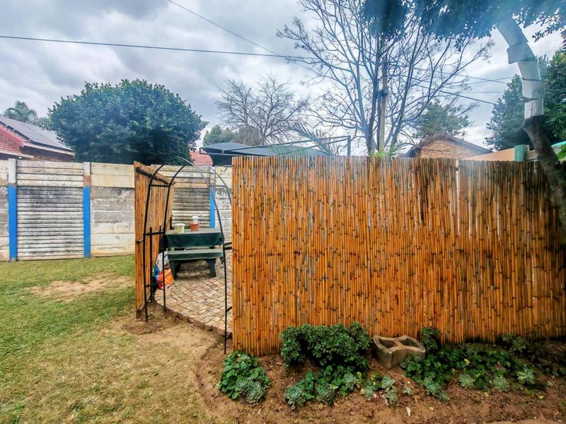 2 Bedroom Property for Sale in Heuweloord Gauteng