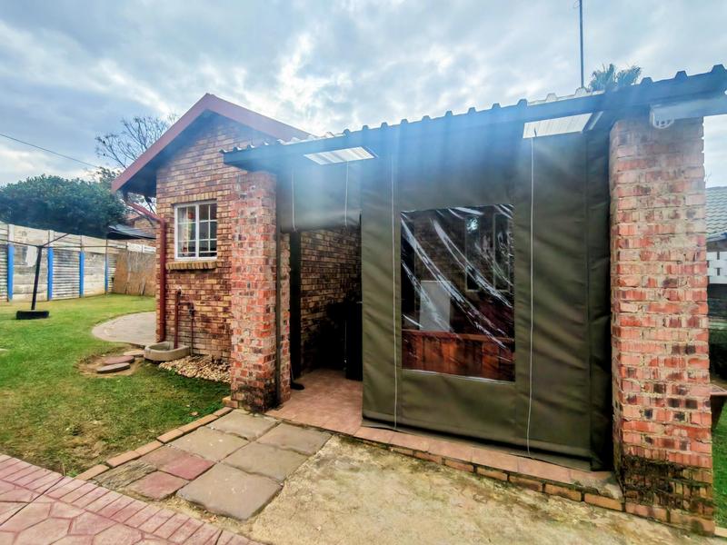 2 Bedroom Property for Sale in Heuweloord Gauteng