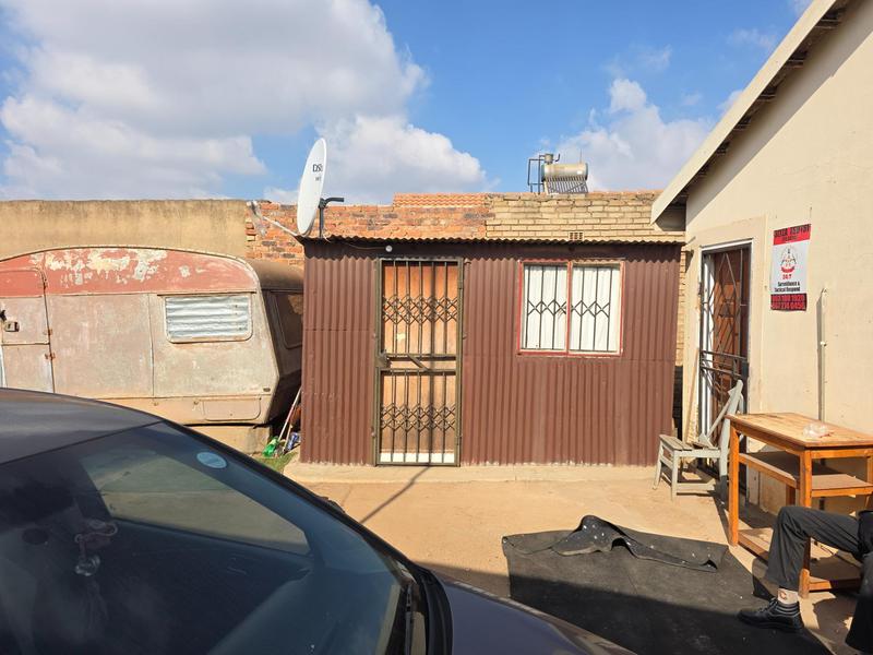 8 Bedroom Property for Sale in Tembisa Gauteng
