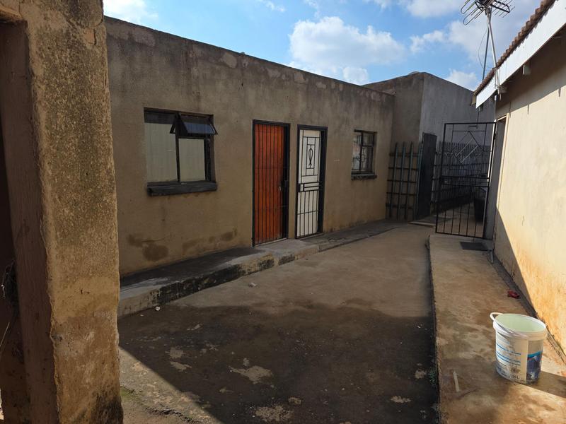 8 Bedroom Property for Sale in Tembisa Gauteng
