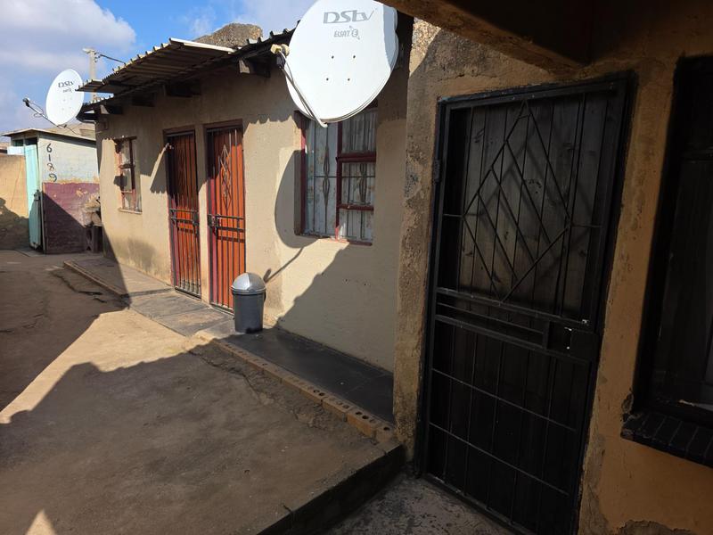 8 Bedroom Property for Sale in Tembisa Gauteng