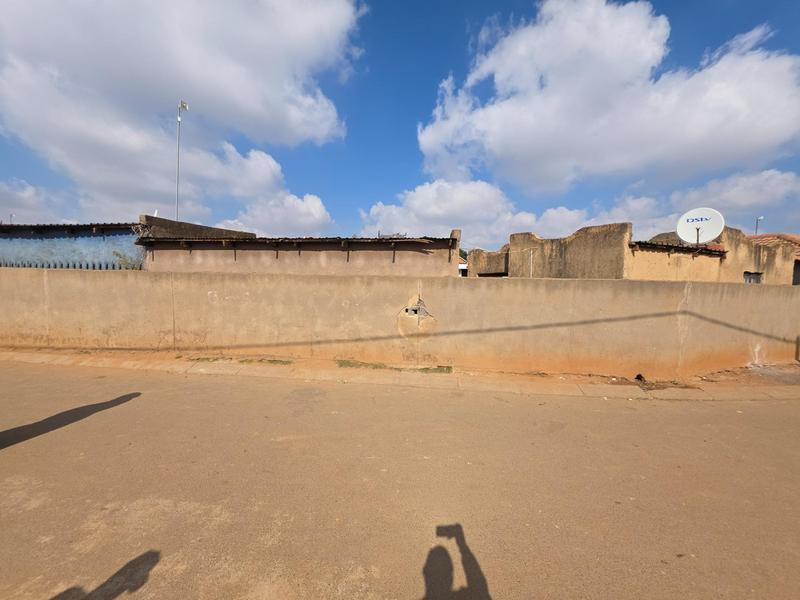 8 Bedroom Property for Sale in Tembisa Gauteng