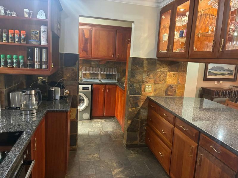 2 Bedroom Property for Sale in Waterkloof Ridge Gauteng