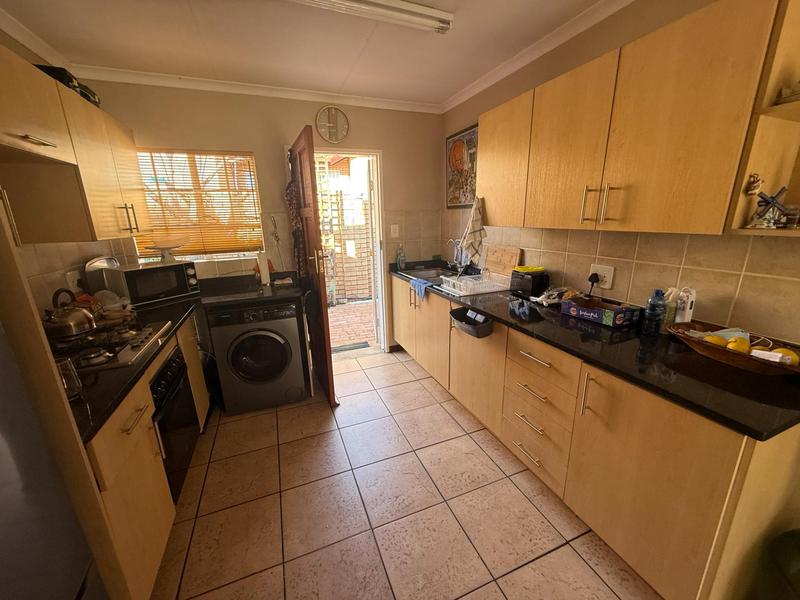 2 Bedroom Property for Sale in The Reeds Gauteng