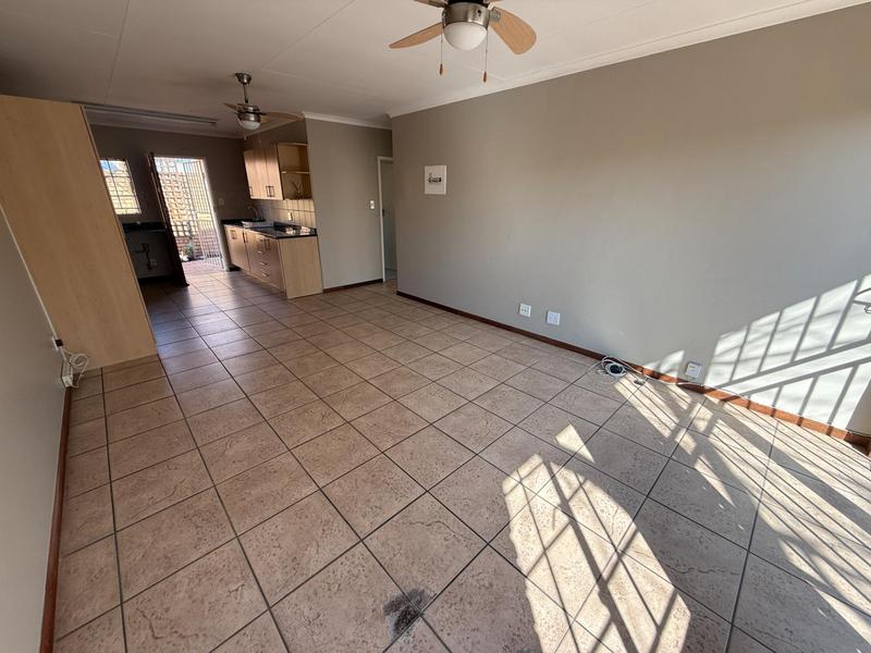 2 Bedroom Property for Sale in The Reeds Gauteng