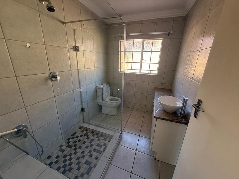 2 Bedroom Property for Sale in The Reeds Gauteng