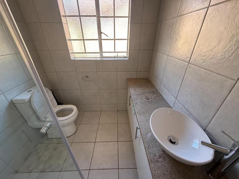 2 Bedroom Property for Sale in The Reeds Gauteng
