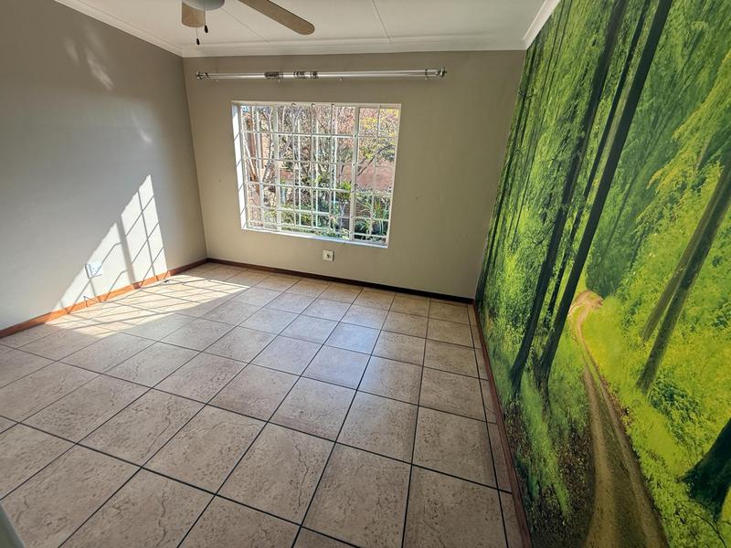2 Bedroom Property for Sale in The Reeds Gauteng