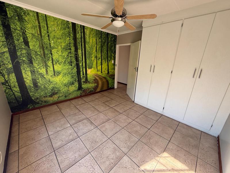 2 Bedroom Property for Sale in The Reeds Gauteng