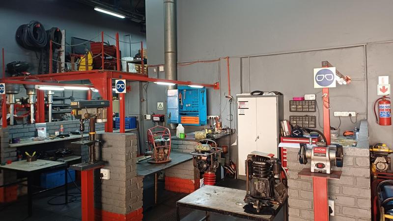 To Let Commercial Property for Rent in Hennopspark Gauteng