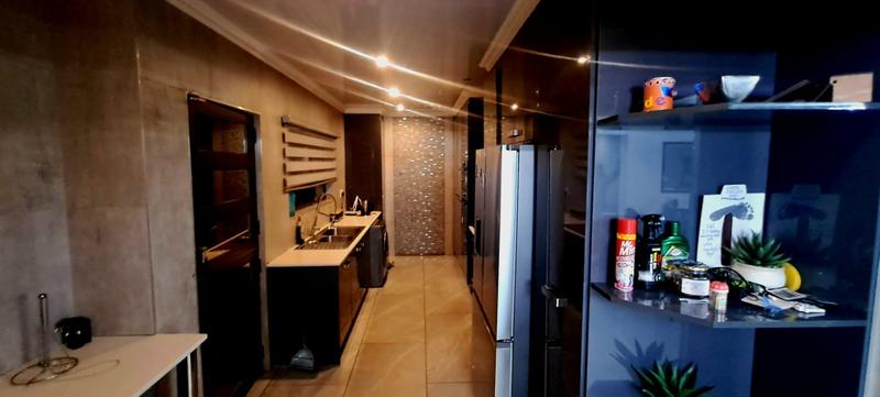 3 Bedroom Property for Sale in Klippoortjie Gauteng