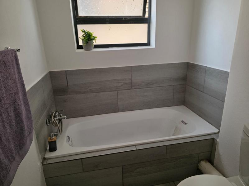 To Let 3 Bedroom Property for Rent in Albertsdal Gauteng