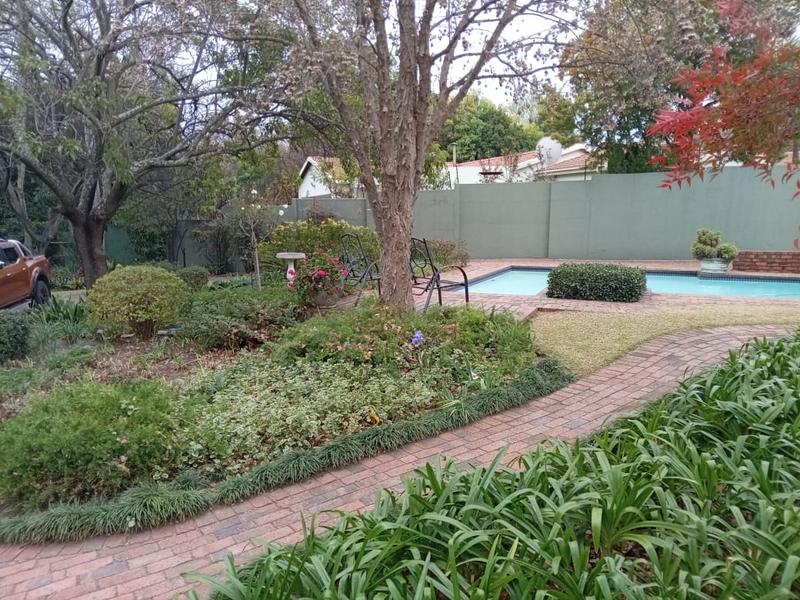 To Let 1 Bedroom Property for Rent in Fourways Gauteng